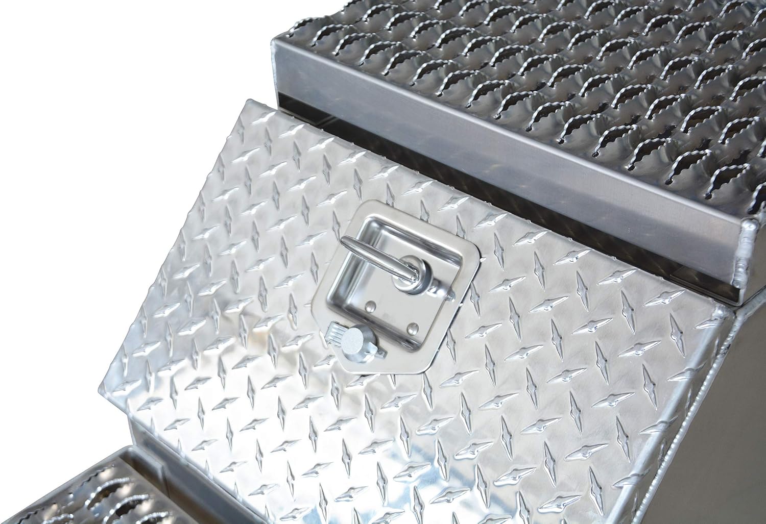Semi Truck Side Storage Saddle Step Box 18" L x 25" W x 28" H E826