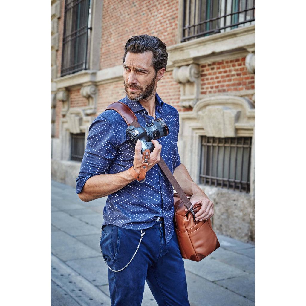 Grained Black Leather Camera Wrist Strap Z4316