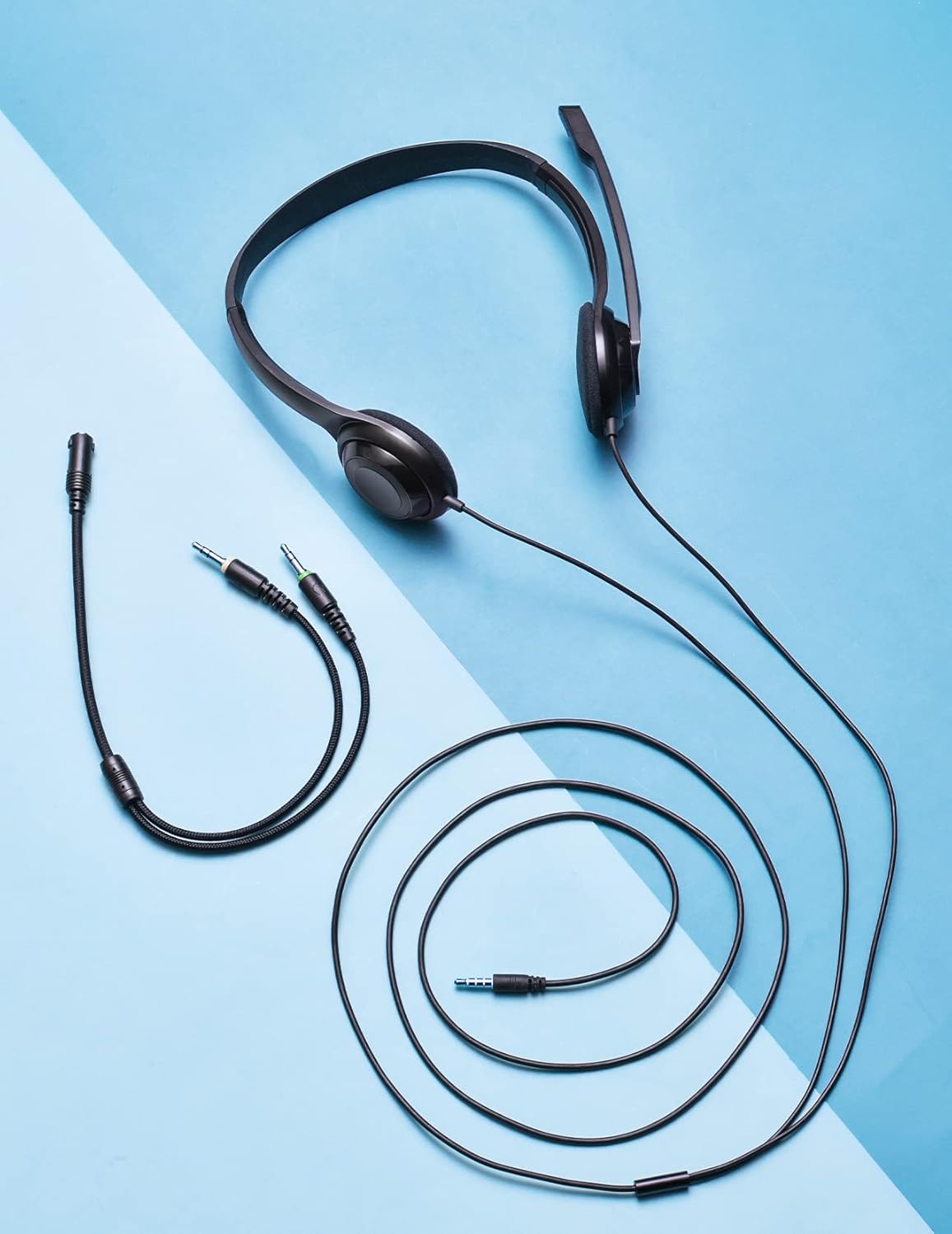 Wired On-Ear Headset with Microphone, 3.5mm Jack, Pack of 2 Z48219