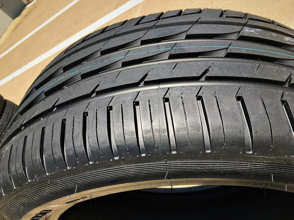 225/55R17 All-Season High Performance Radial Tire R572348
