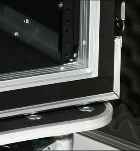 12 Space ATA Shock Mount Effects Rack Case with Casters O1634