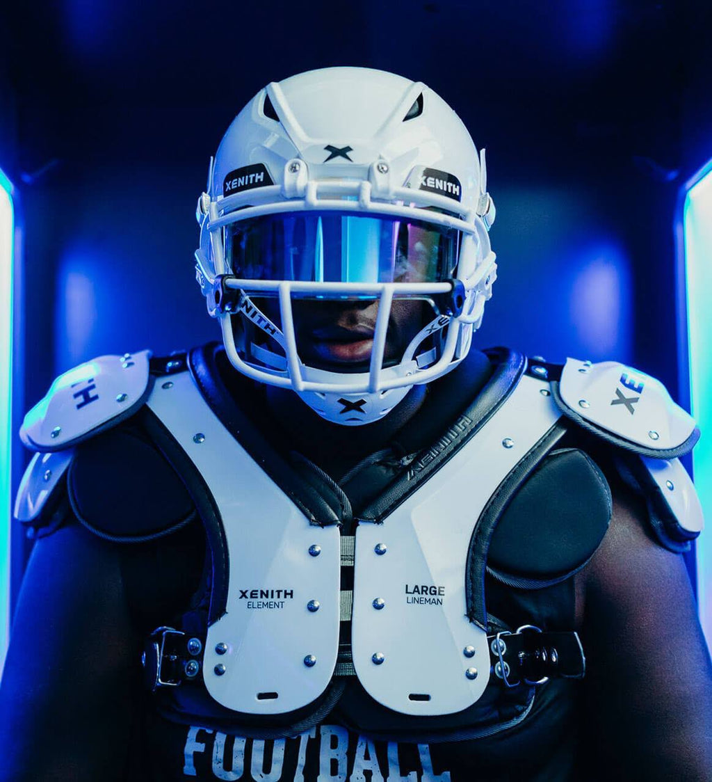 White XL Football Shoulder Pads D77657