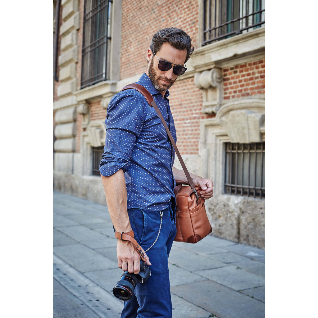 Grained Black Leather Camera Wrist Strap Z4316