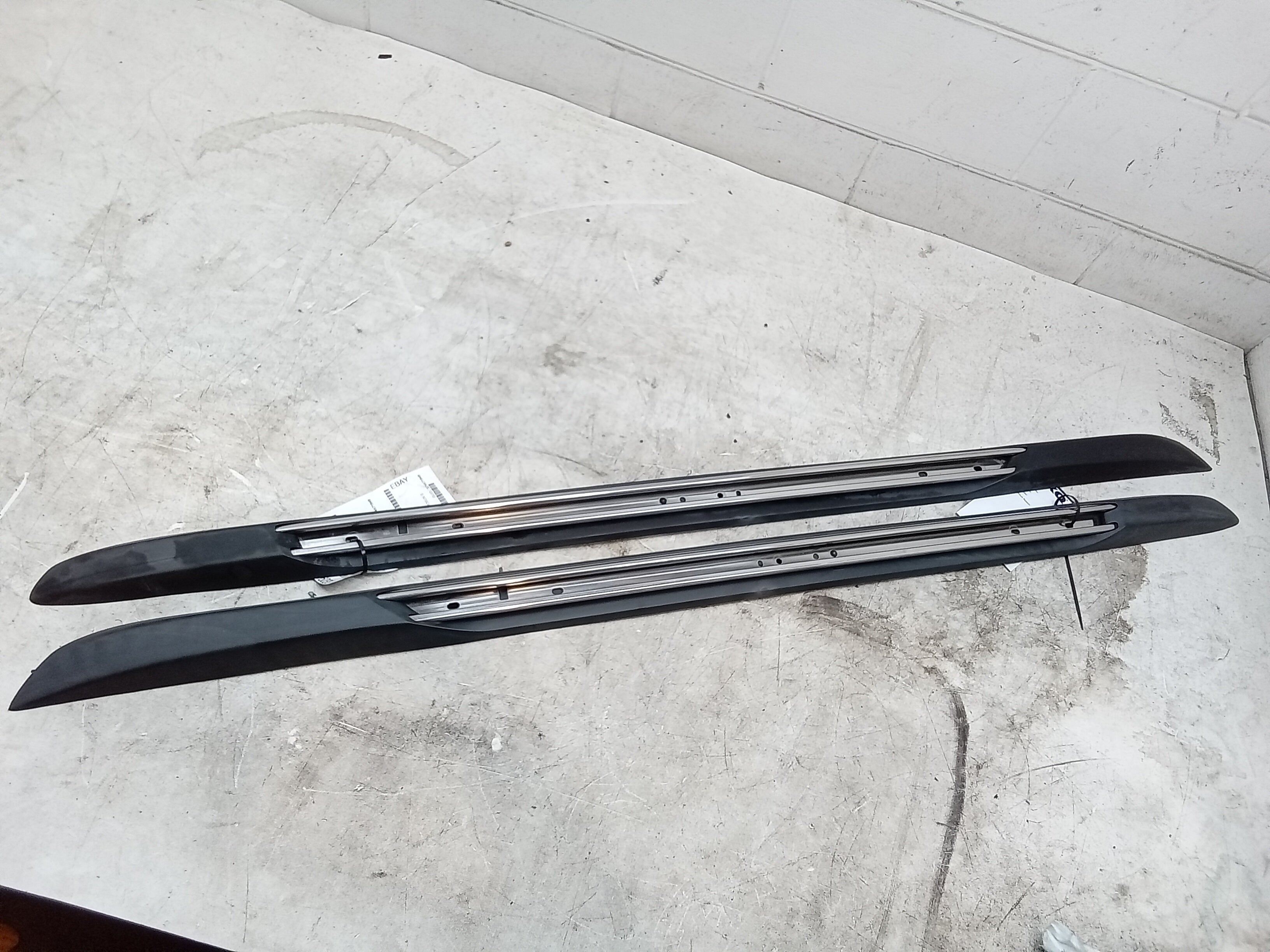 Pre-Owned Jeep Grand Cherokee Roof Rack Rails M181
