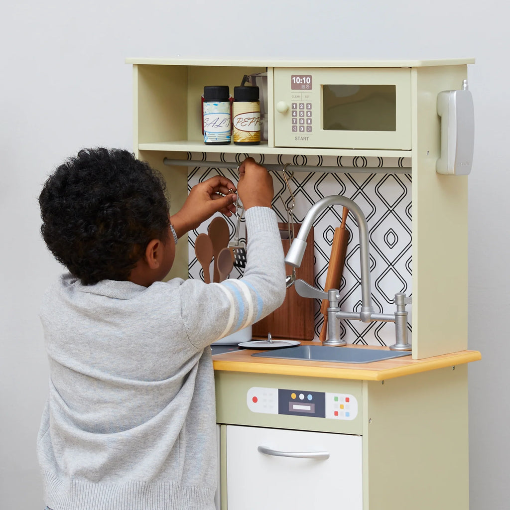 Green/White Wooden Kitchen Playset N81929