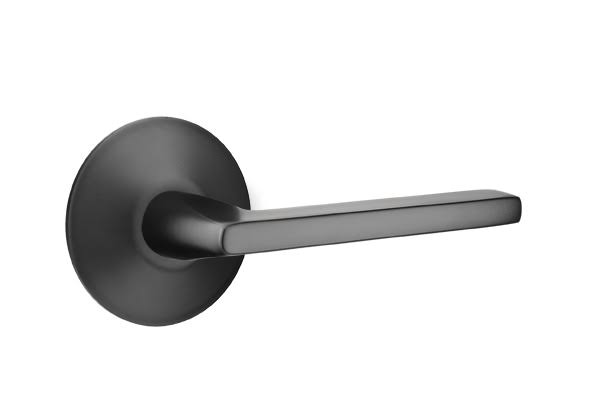 Modern Rosette Flat Black Privacy Lever Set W208404