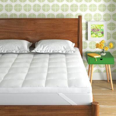Queen Down Alternative Mattress Topper K70036