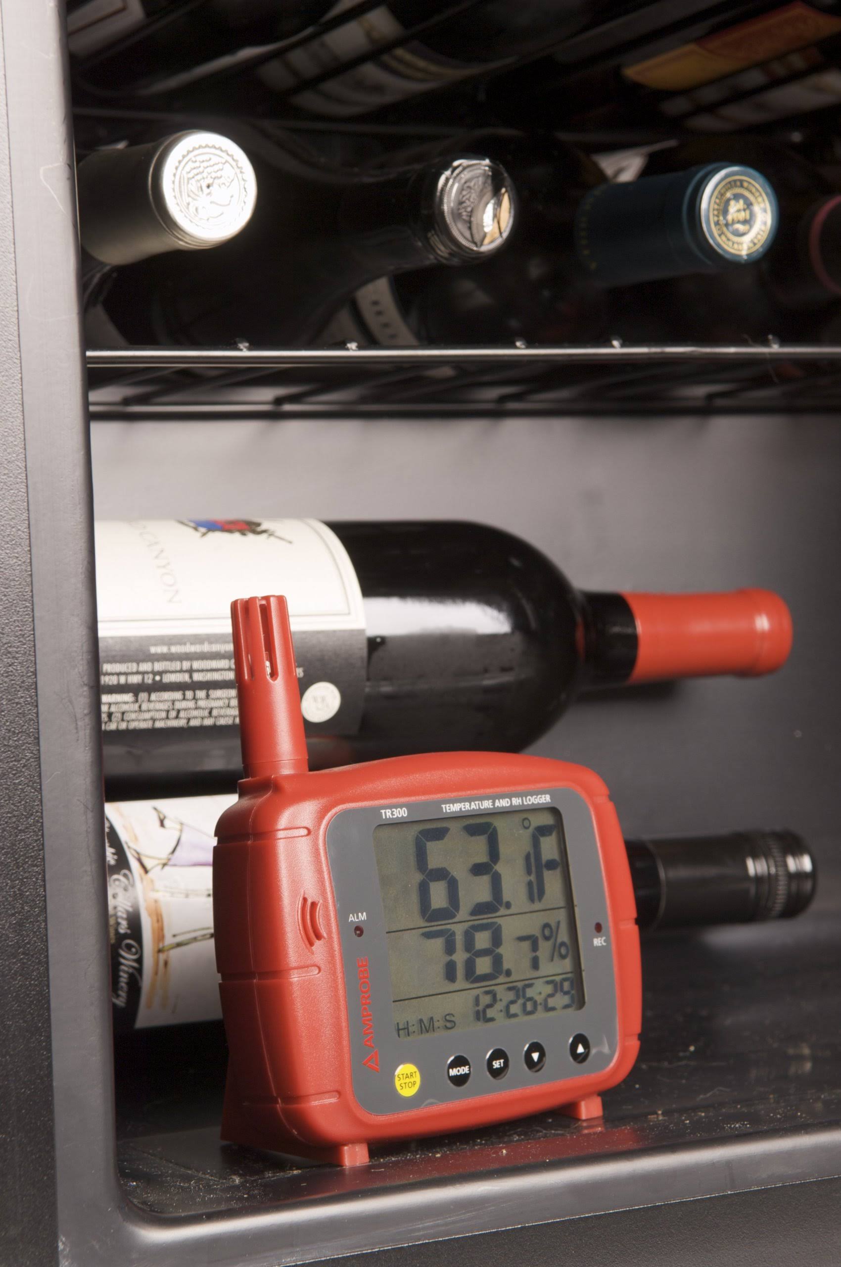 TR300 Temperature and Relative Humidity Data Logger G78493