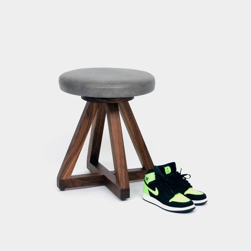 Accent Stool C272