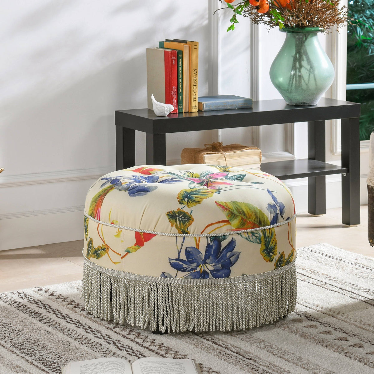 Off White Tufted Round Ottoman I1326