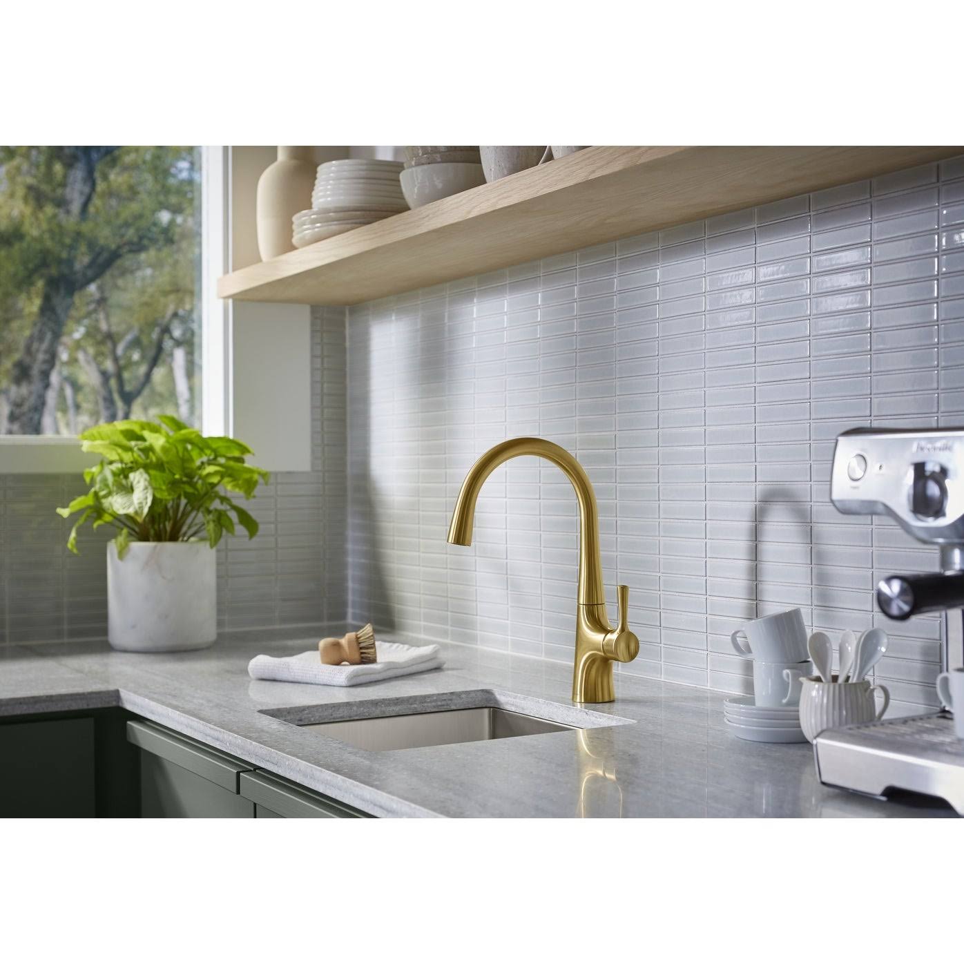 Polished Chrome Single Handle Lever Bar Faucet E5174