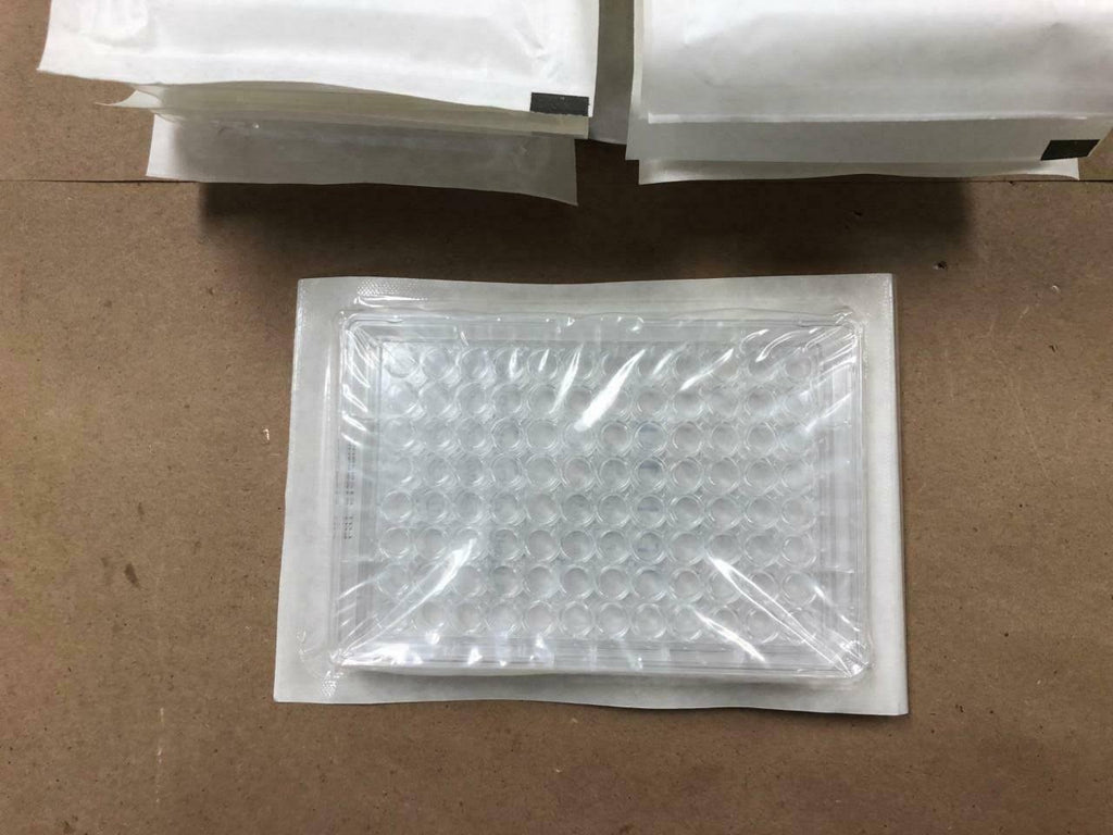 Clear Polystyrene 96 Well Microplate with Lid, TC Treated, Sterile, Flat Bottom G79963